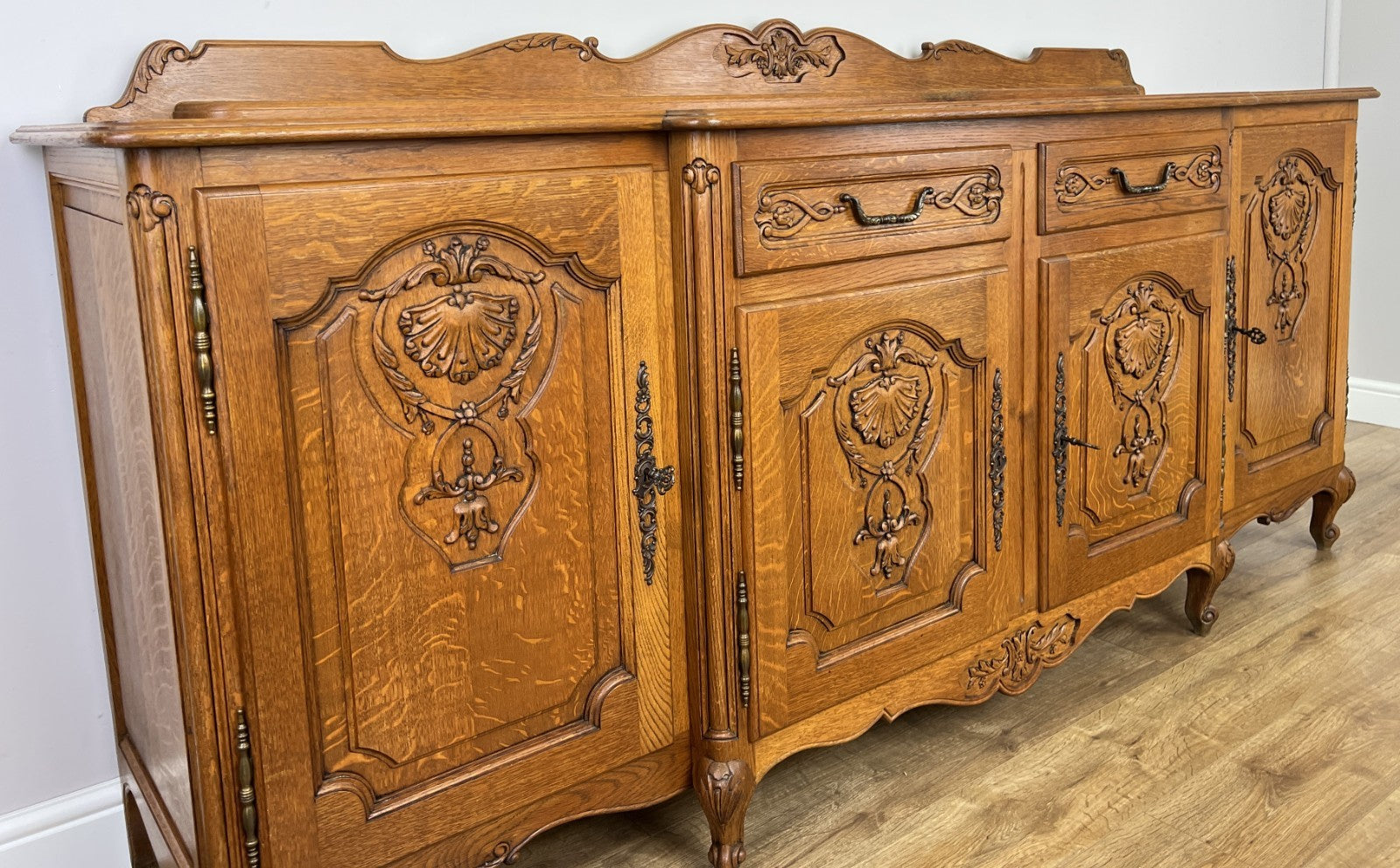 Sideboard Vintage French Louis Style Oak 4 Door Cupboard Carved Cabinet LOT 63614