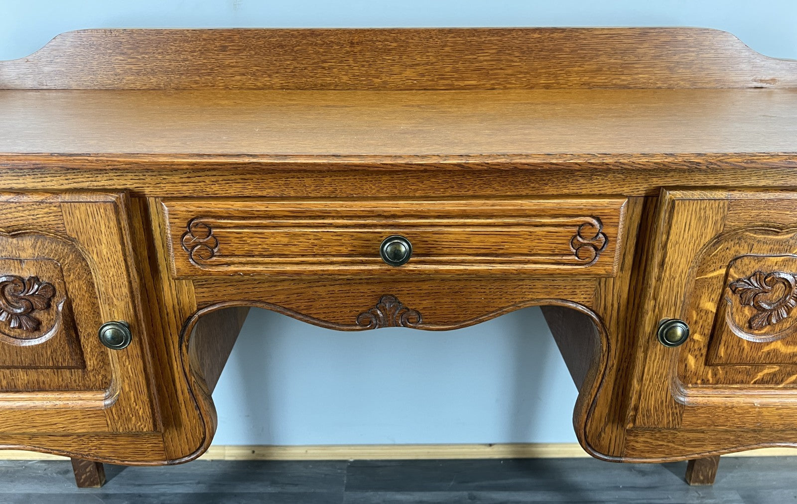 Cabinet Vintage French Louis XIV Oak Sideboard with Carved Cupboard LOT 45694
