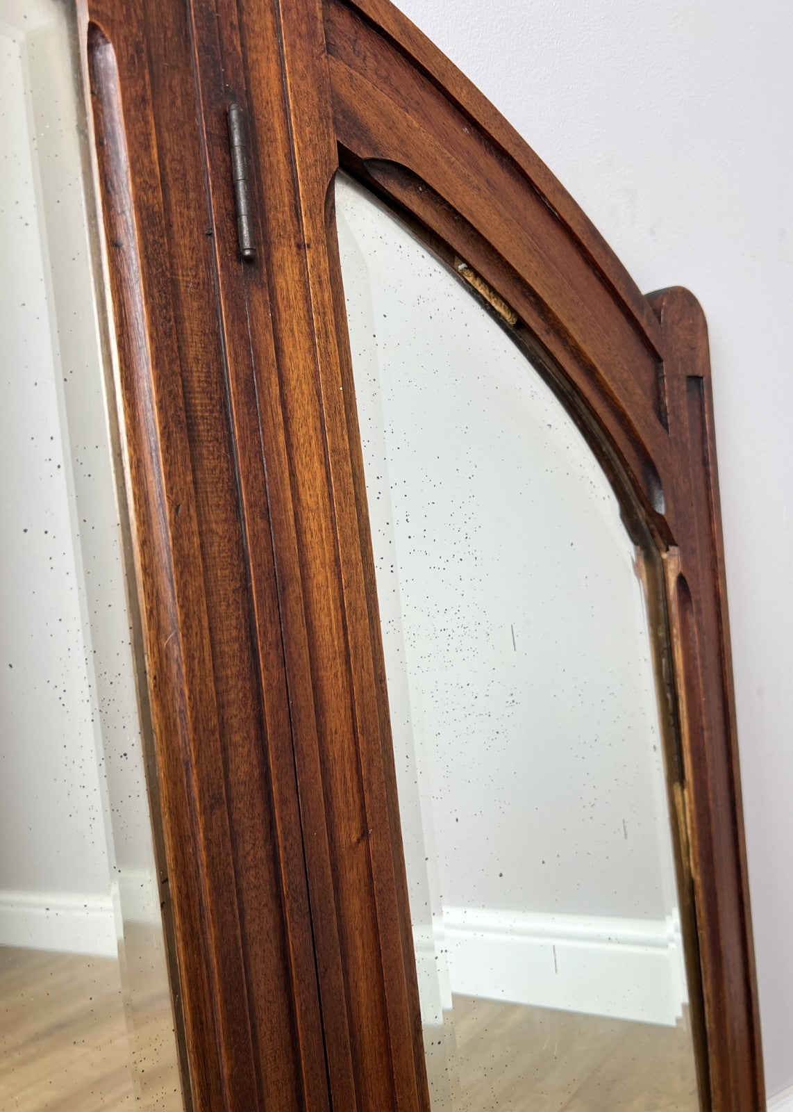 Mirror Antique French Style Walnut Triple Folding Dressing Table Mirror LOT 61398