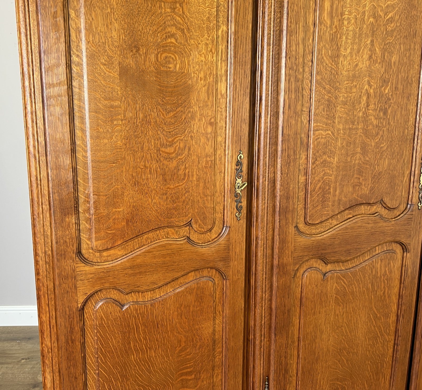 Wardrobe Vintage French Louis XVI Style Oak Four Door Carved Armoire LOT 61106