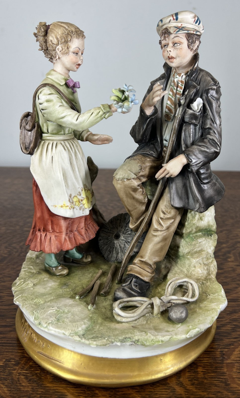 Figurines Vintage Style Italian Handmade Porcelain Couple Scene LOT 47560