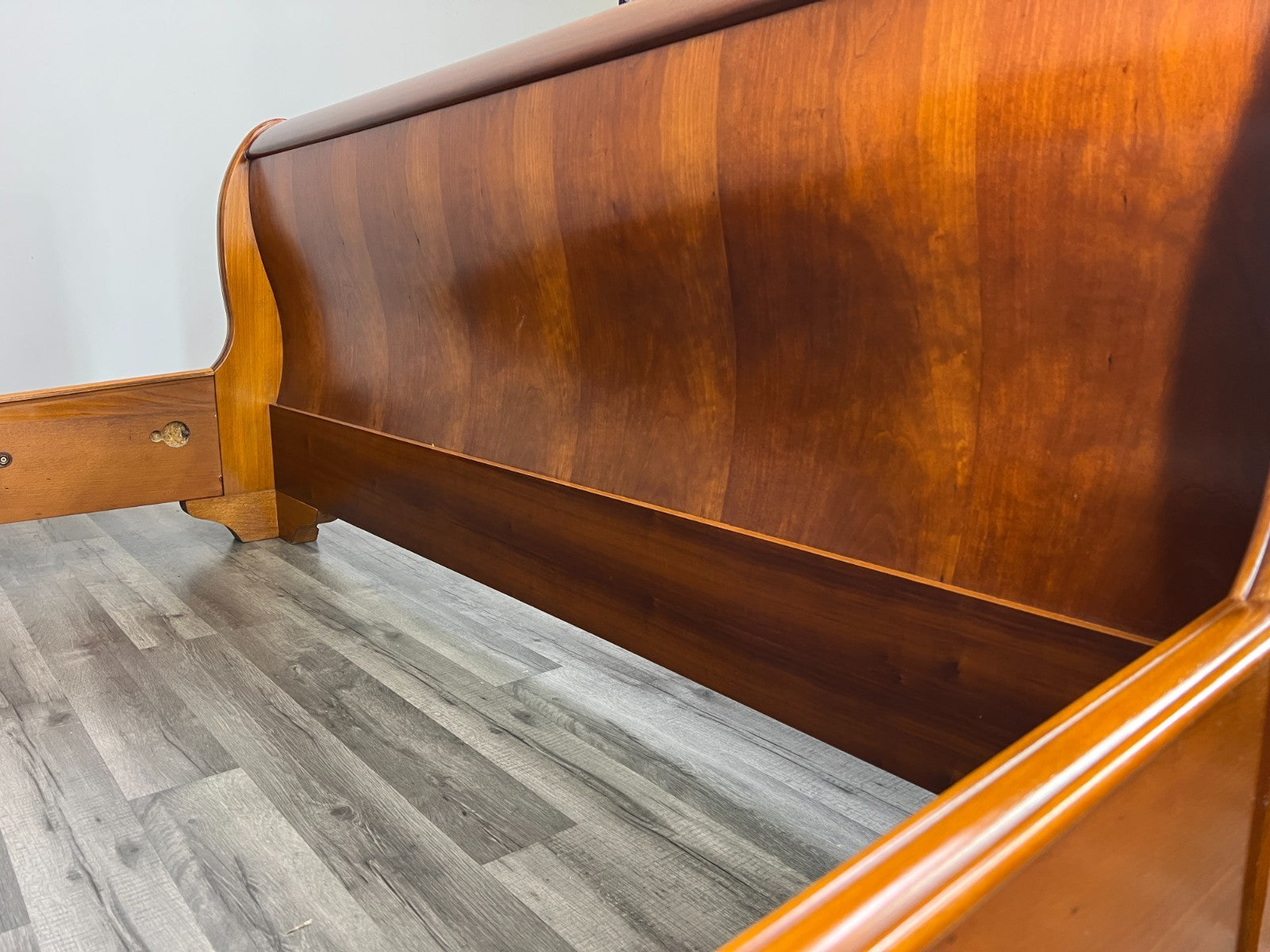 Bed Vintage French Style King Size Bed Frame Carved Headboard LOT 47838