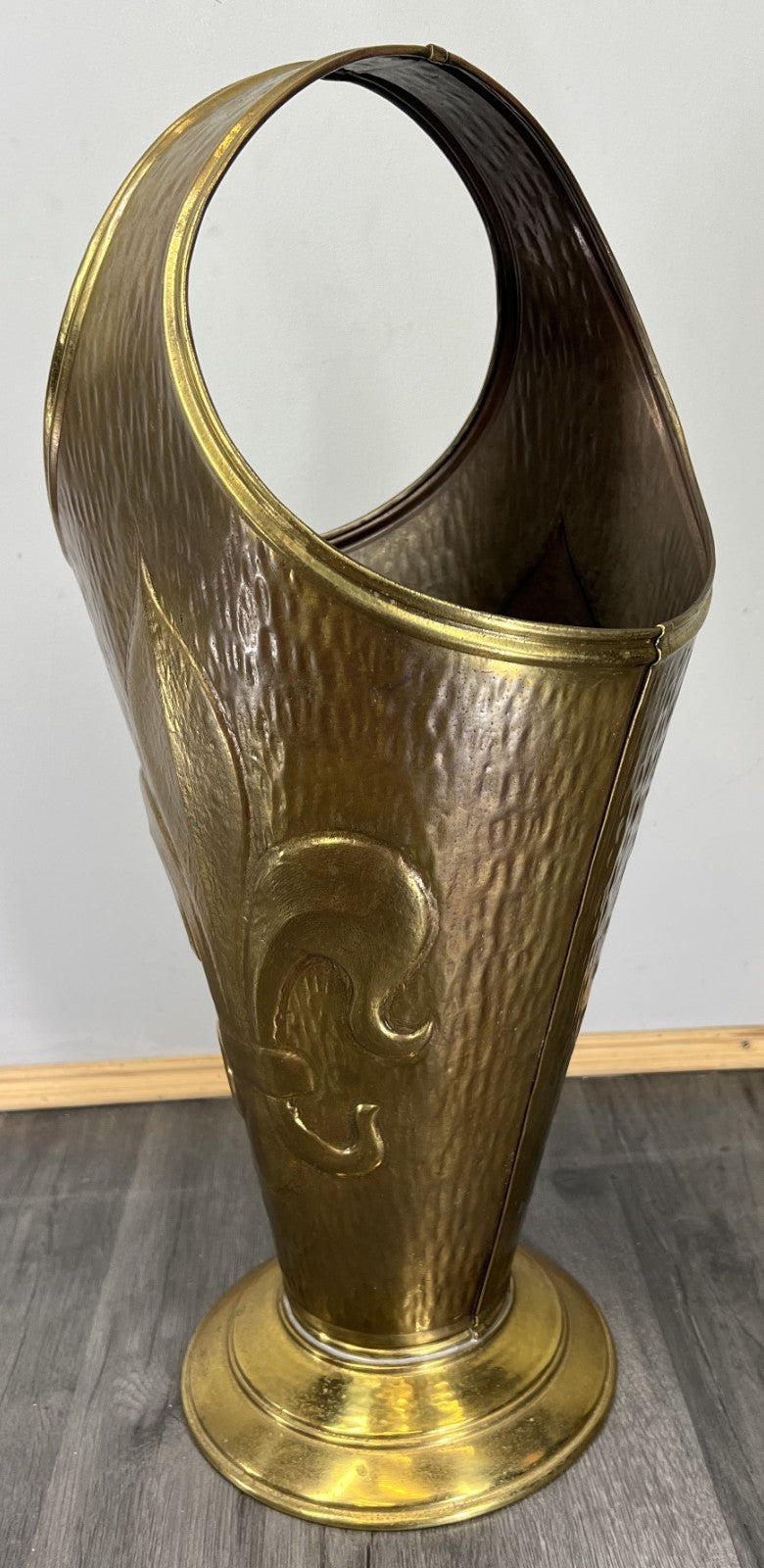 Umbrella Stand Vintage French Style Brass Carved Decorative Holder LOT 46840