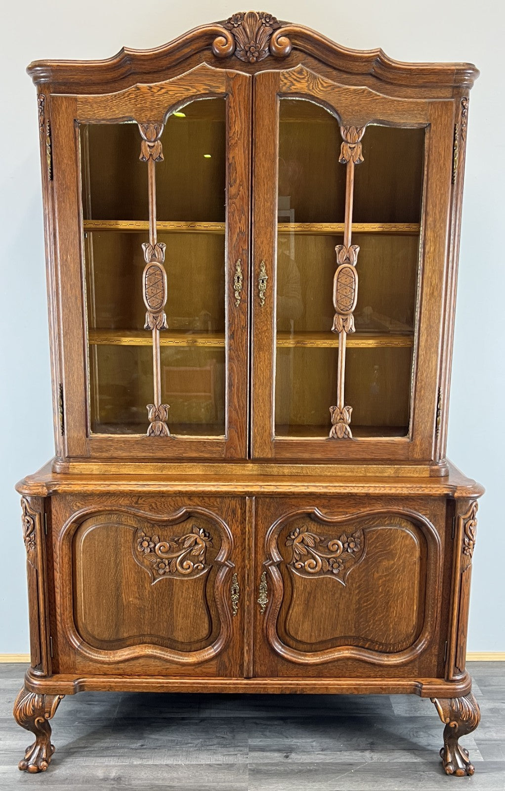 Bookcase Vintage French Louis XIV Style Oak Display Cabinet Sideboard LOT 44760