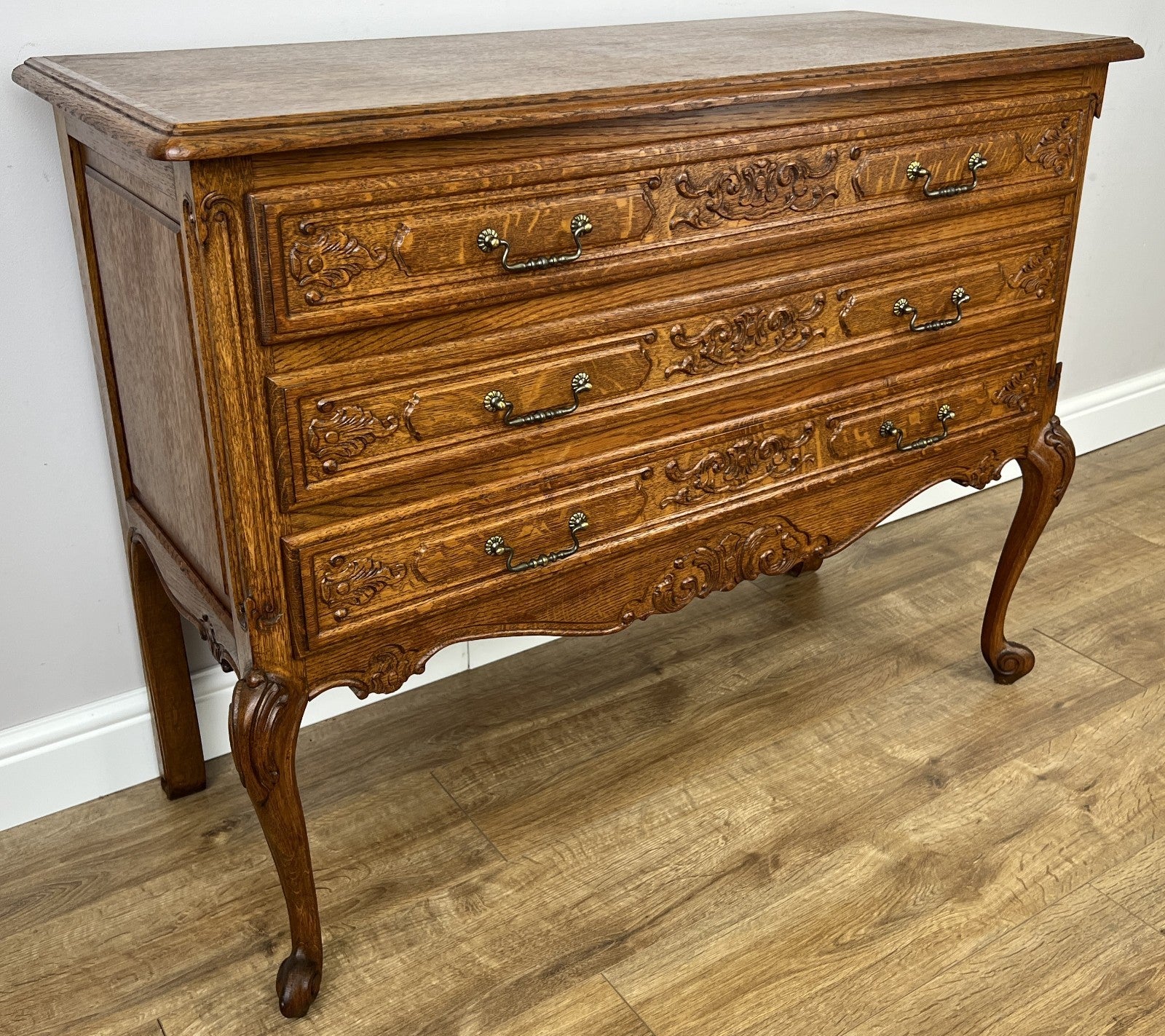 Chest of Drawers Vintage French Louis Oak 3 Drawers Carved Cabinet LOT 62602