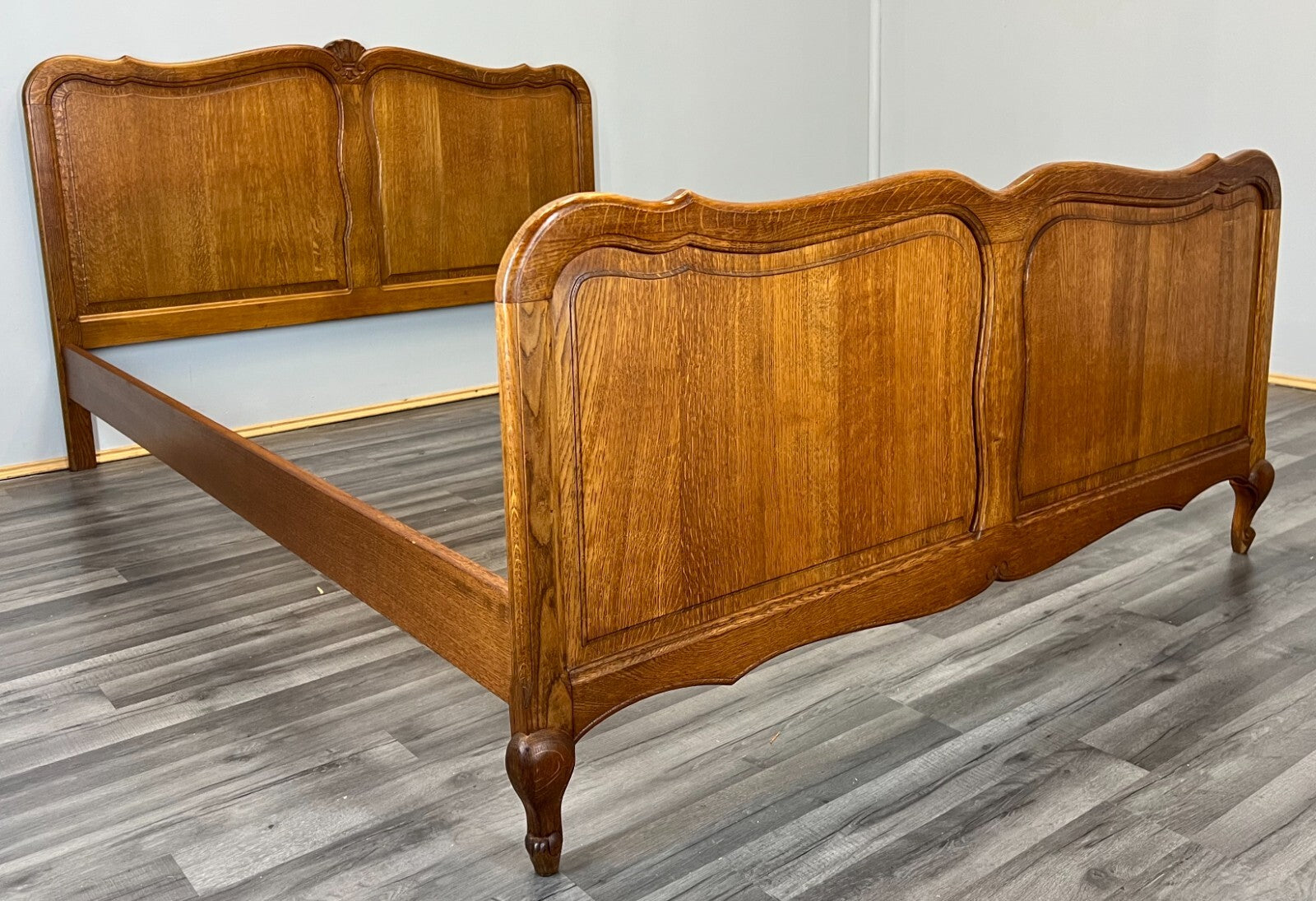 Bed Vintage French Louis XVI Double Bed Frame Oak Carved Headboard LOT 36592