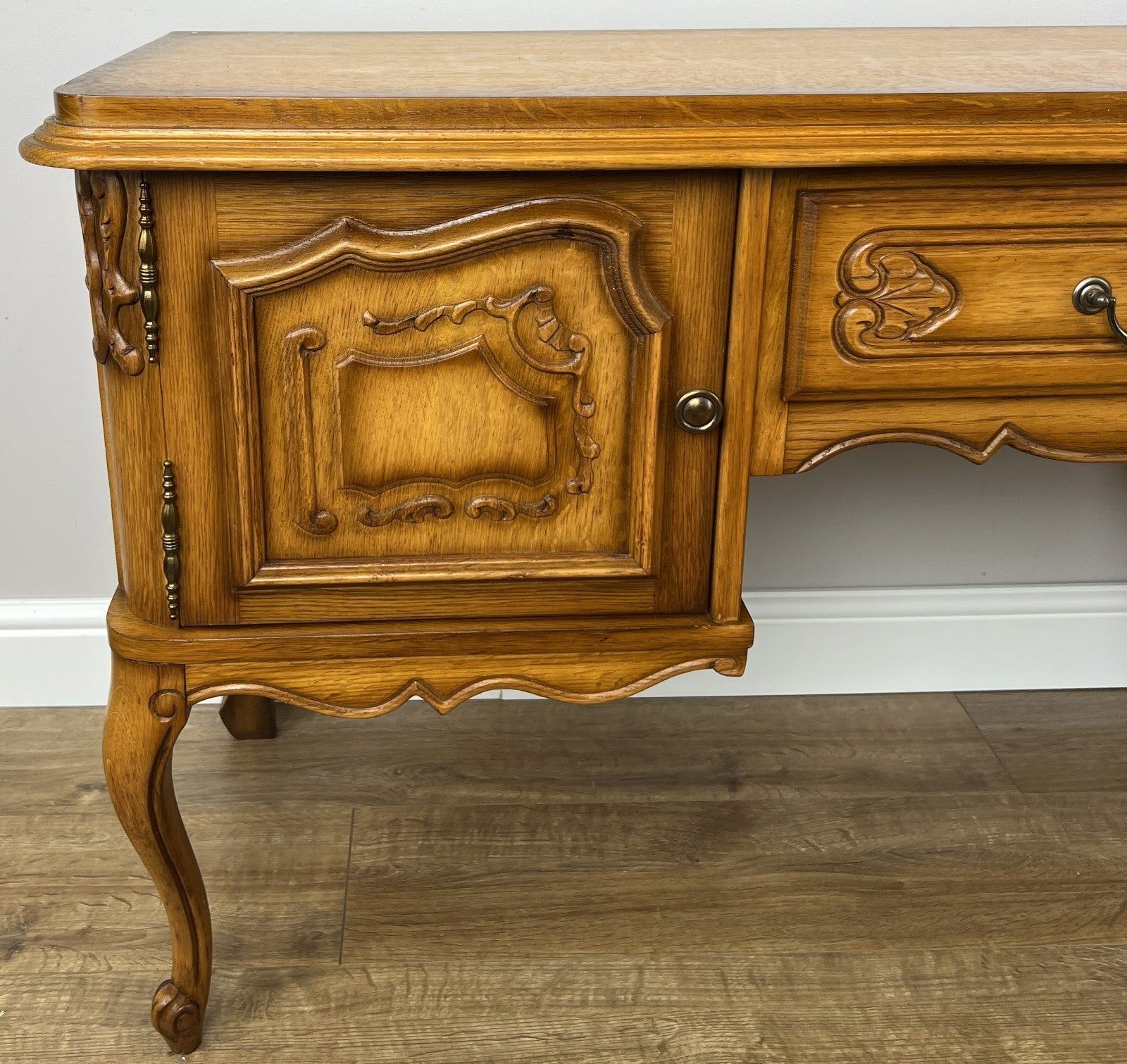 Sideboard Vintage French Louis Style Carved Cupboard TV Stand Cabinet LOT 62714