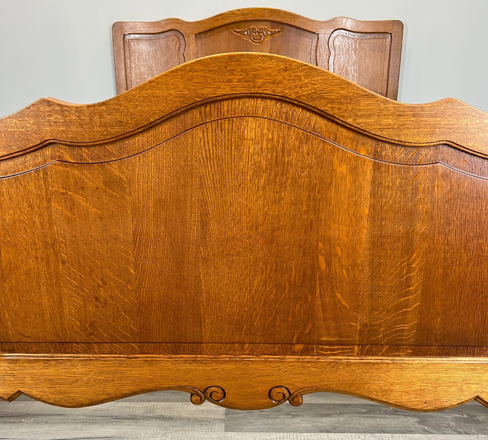 Bed Vintage French Louis XVI Oak Double Bed Frame Carved Headboard LOT 36644