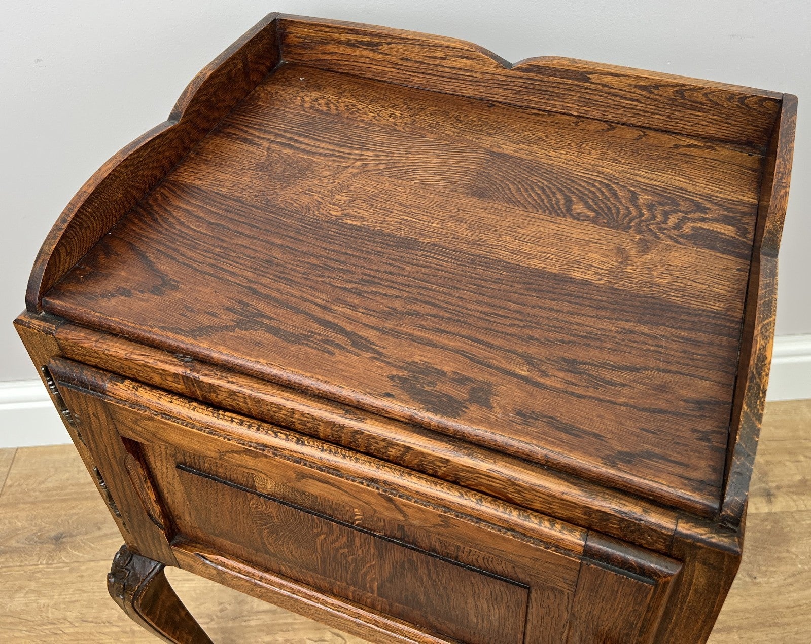 Bedside Table Vintage French Louis Oak Cabinet Cupboard Nightstand LOT 62306