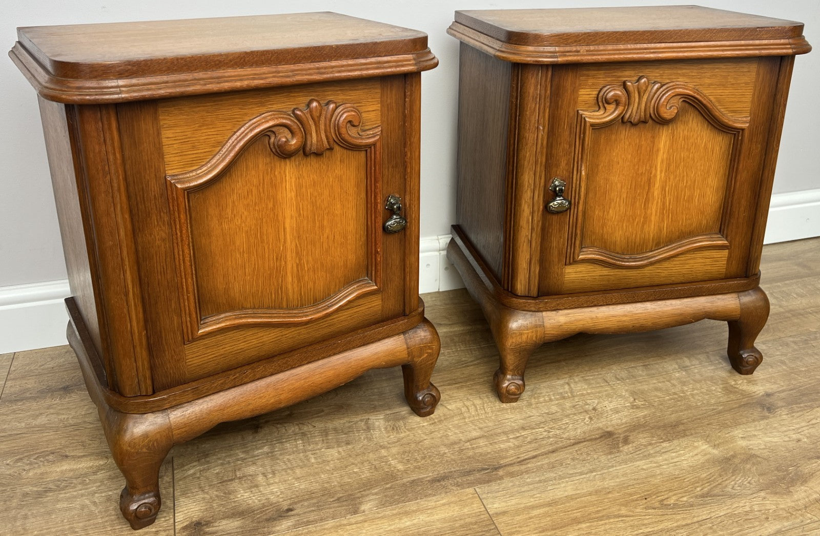 Pair of Bedside Tables Vintage French Louis Style Nightstands Cabinets LOT 62162