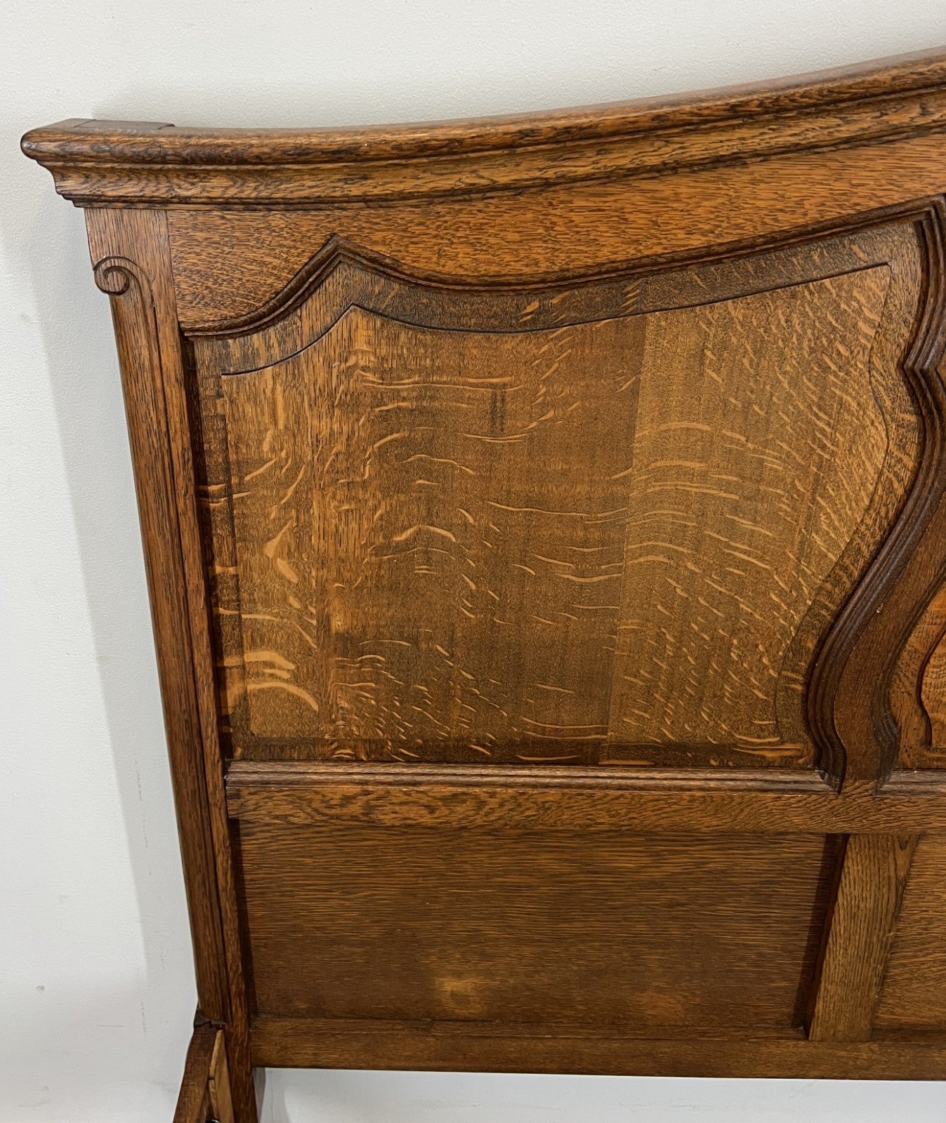 Bed Vintage French Louis XVI Double Bed Frame Oak Carved Headboard LOT 46007