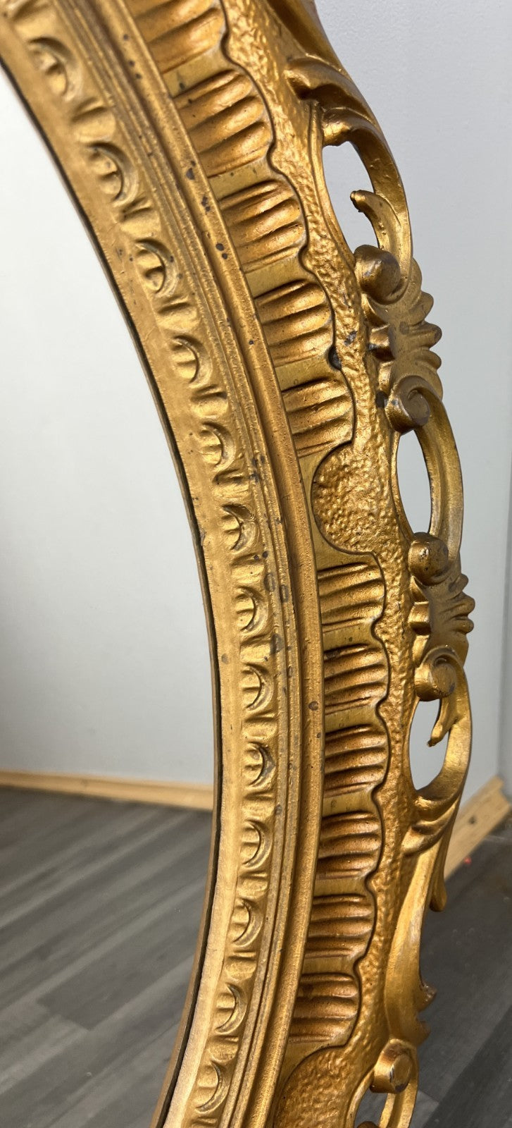 Vintage French Oval Wall Mirror with Ornate Rococo Frame Wall Decor LOT 43585