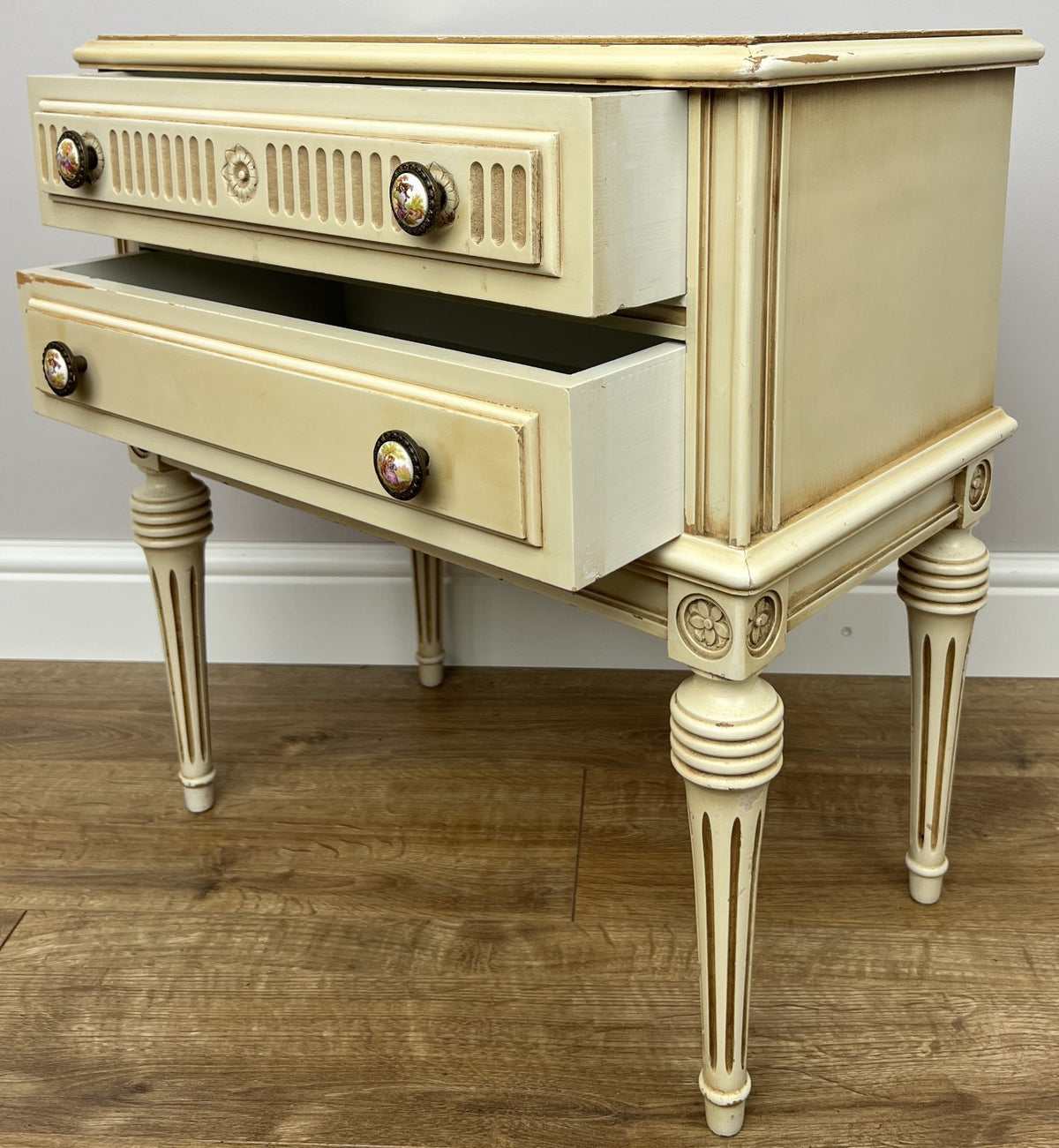 Pair of Bedside Tables Vintage French Shabby Chic Nightstands Cabinets LOT 622810