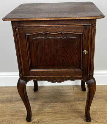 Bedside Table Vintage French Louis Style Oak Nightstand Carved Cabinet LOT 63140