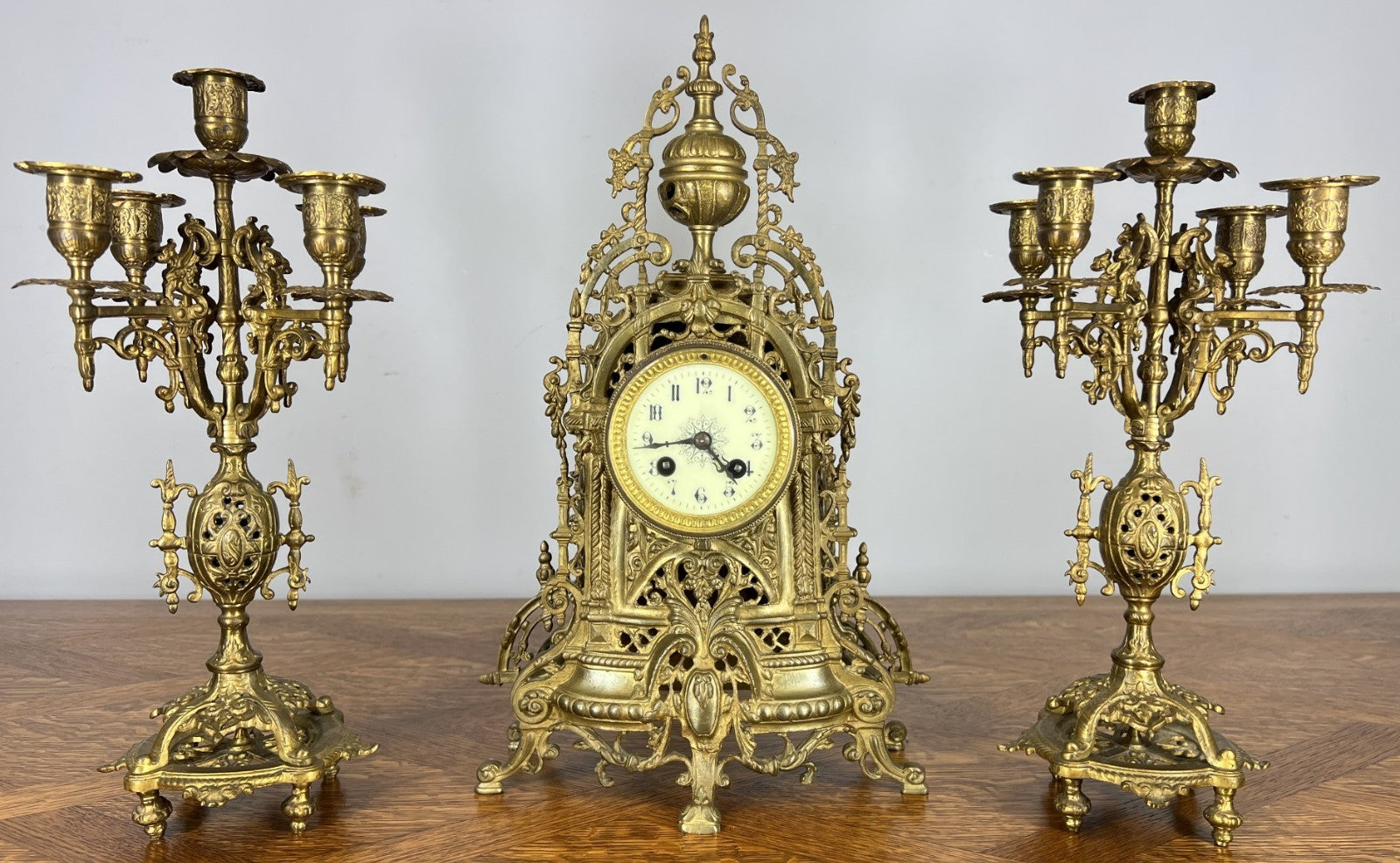 Mantel Clock Vintage French Style Architectural Brass Garniture Set LOT 46450