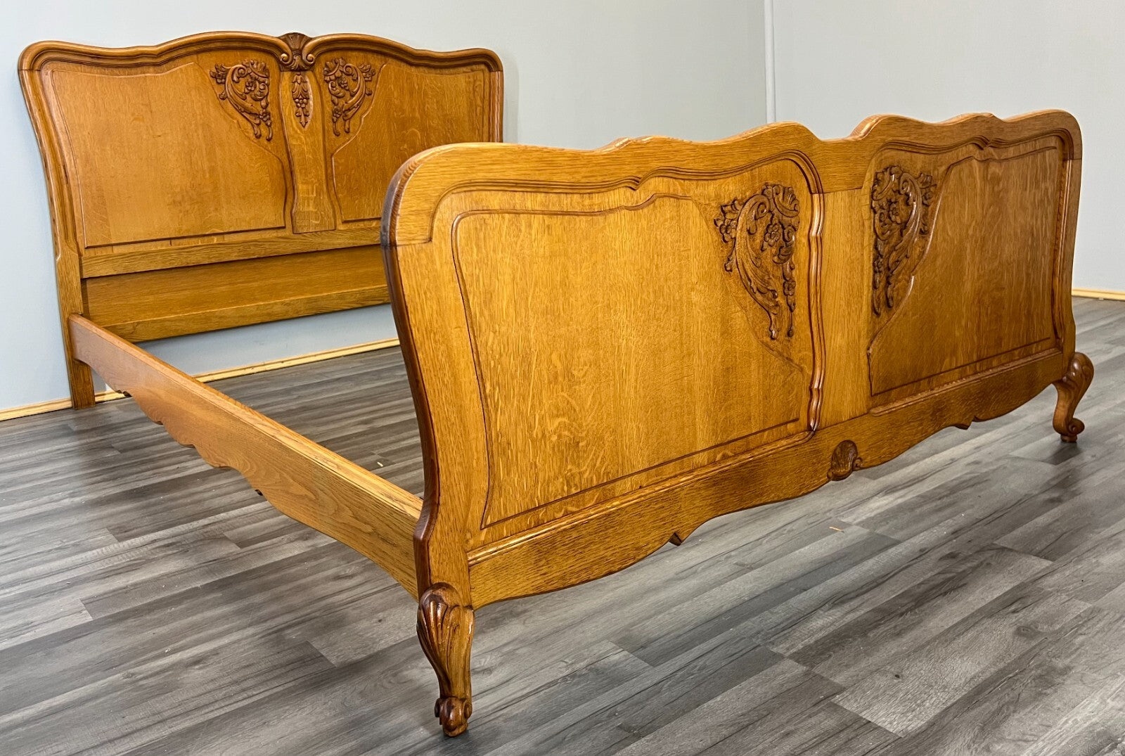 Bed Antique French Louis XVI Oak Double Bed Frame Carved Headboard LOT 36621