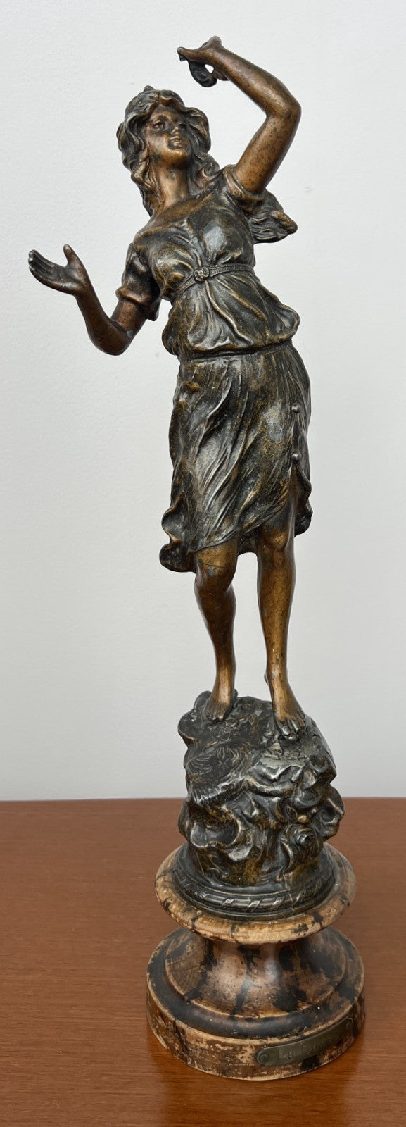 Figurine Vintage Metal Female Statue Carved Decorative Sculpture LOT 49490