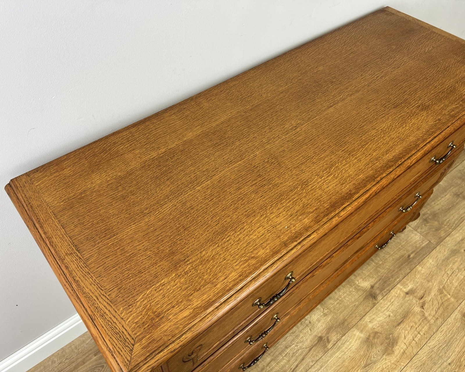 Chest of Drawers Vintage French Louis Oak 3 Drawers Carved Cabinet LOT 62657