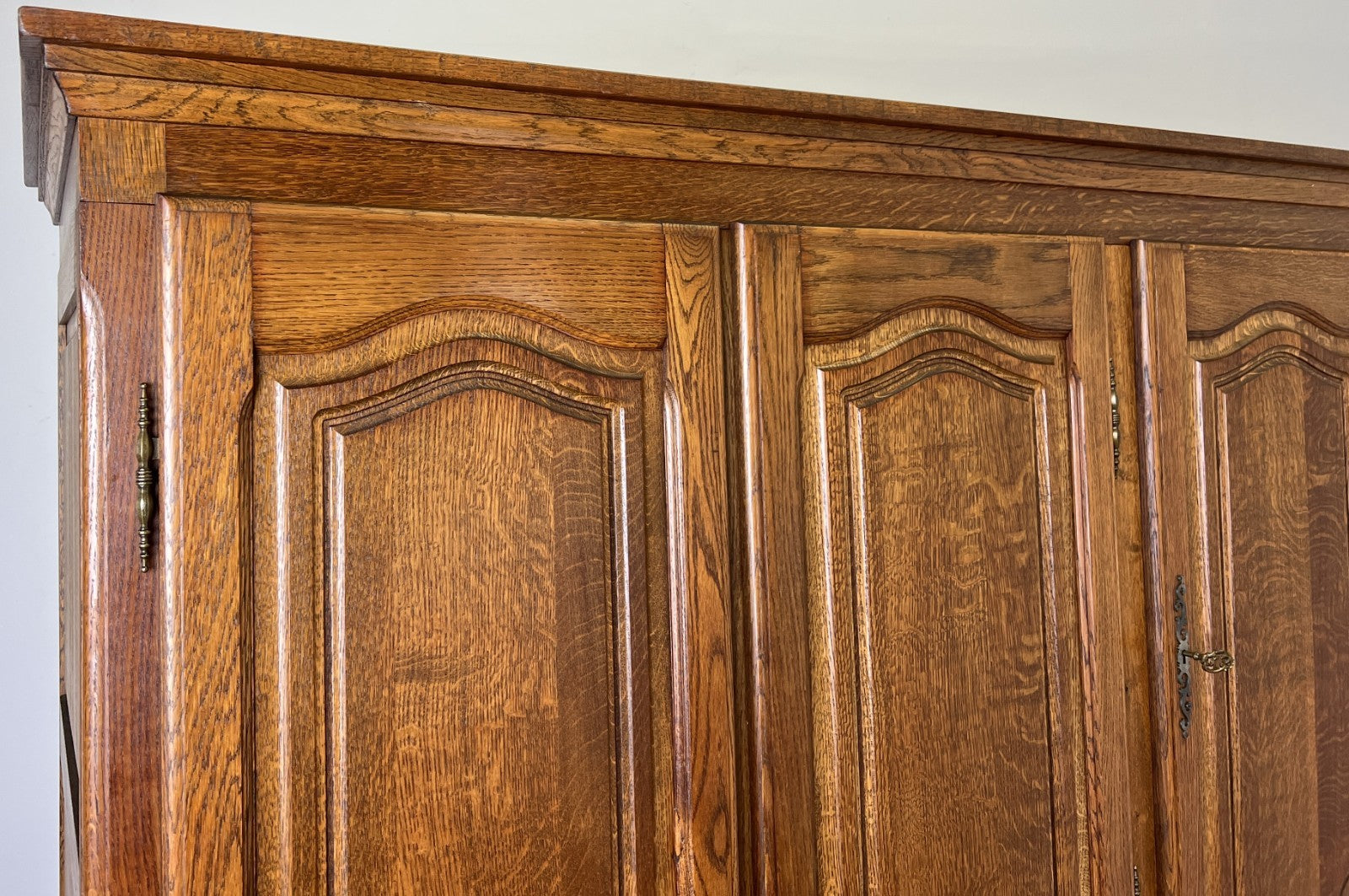 Wardrobe Vintage French Style Five Door Oak Carved Armoire Cabinet LOT 61293