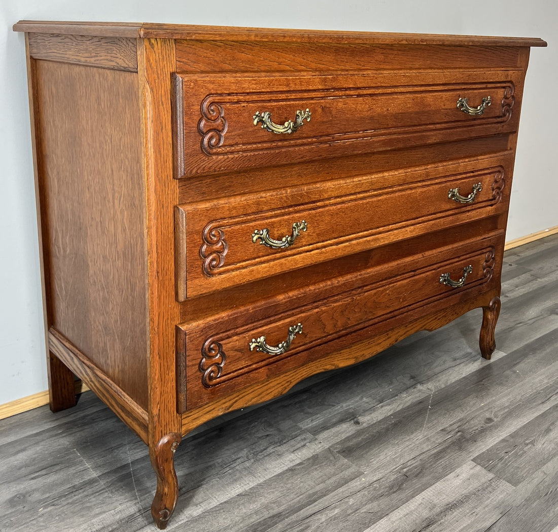 Chest of Drawers Vintage French Louis Oak 3 Drawer Carved Cabinet LOT 44650