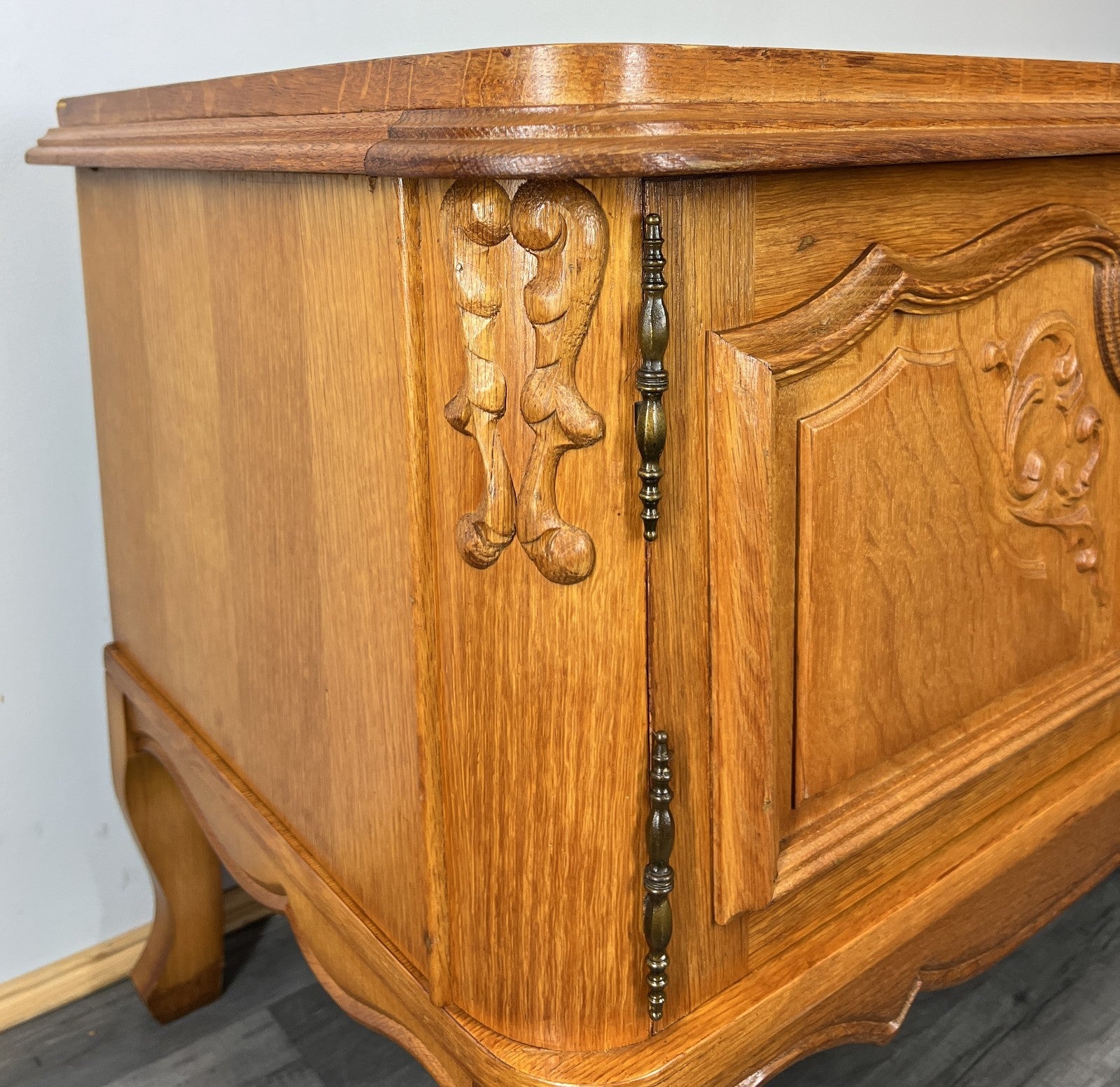 Cabinet Vintage French Louis XVI Style Carved Sideboard Buffet Cupboard Lot 44846