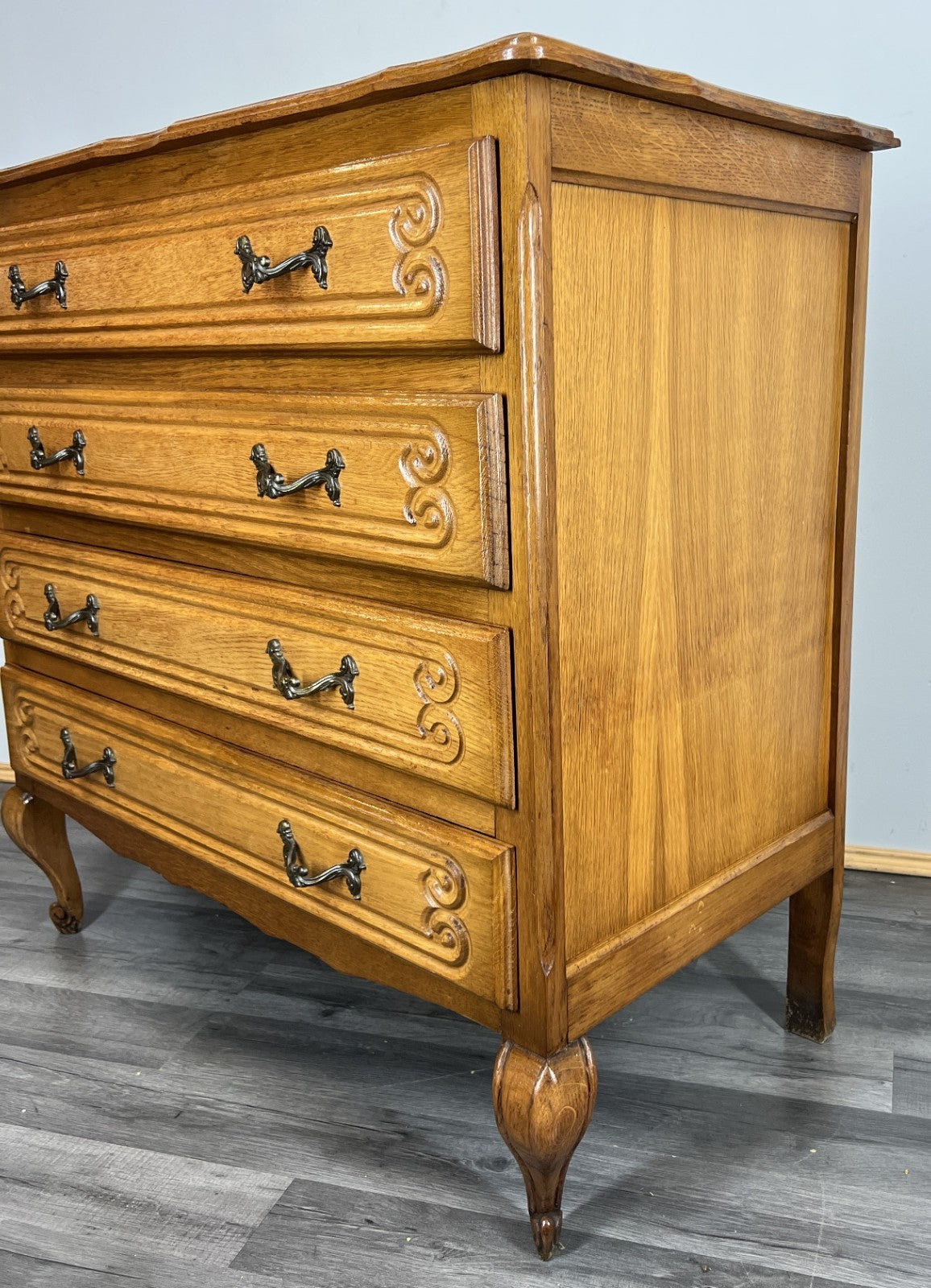 Chest of Drawers Vintage French Louis Oak Carved 4 Drawers Cabinet LOT 44547