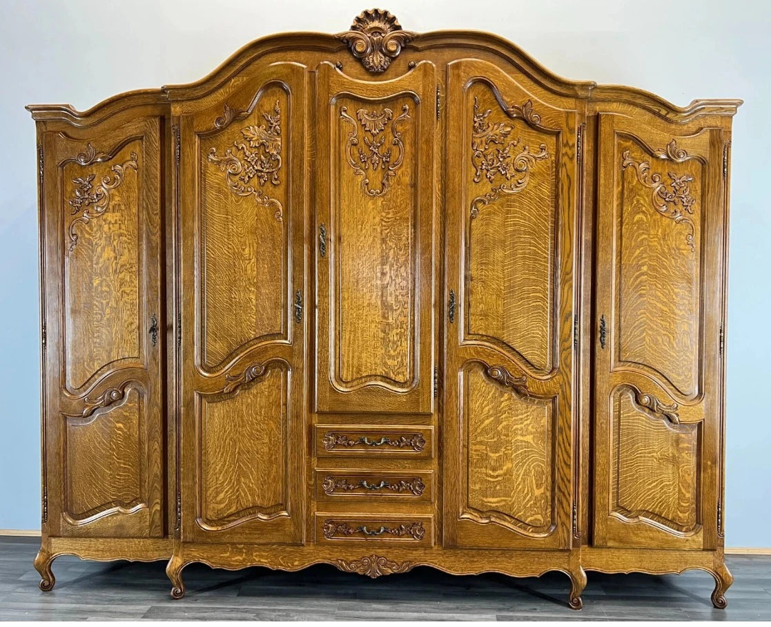 wardrobe - vintage wold